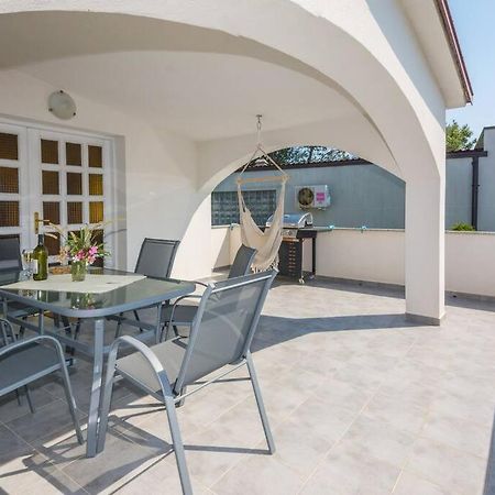Apartmán Family Patio Vir Exteriér fotografie