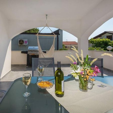 Apartmán Family Patio Vir Exteriér fotografie